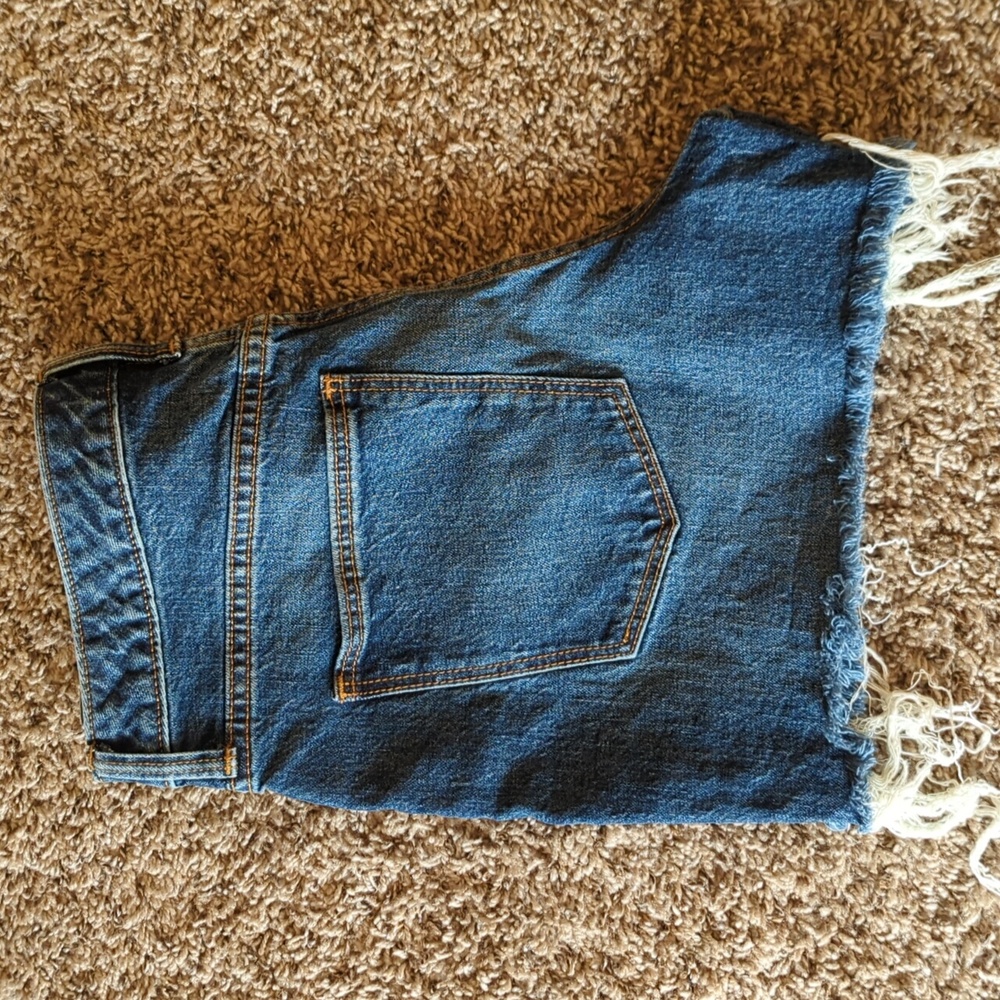 Universal thread jean shorts